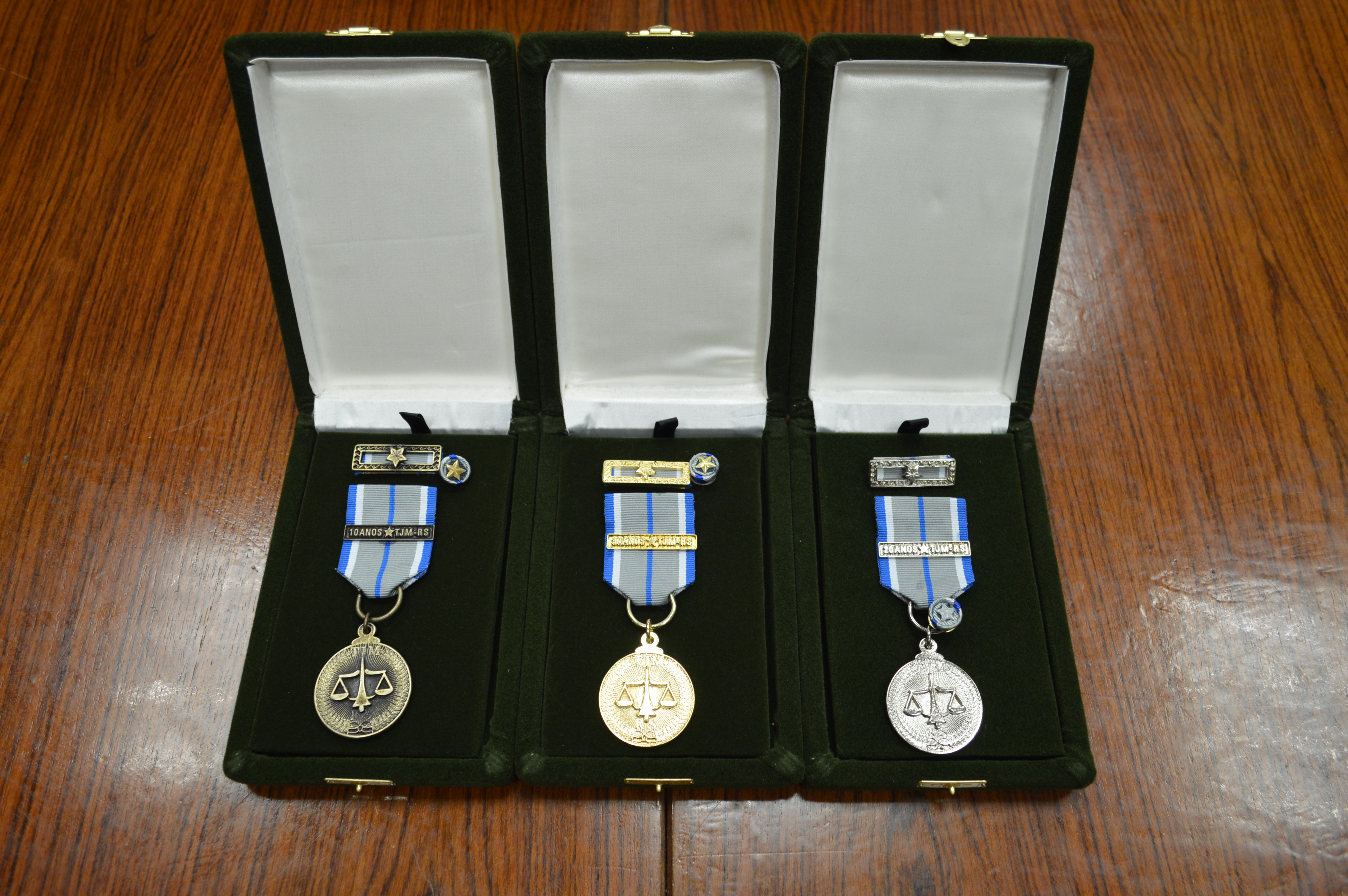 Medalhas de bronze, ouro e prata